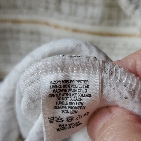 Simply Southern Scalloped Cream Tweed With Puffy Sleeves NWT LARGE - Picture 10 of 13